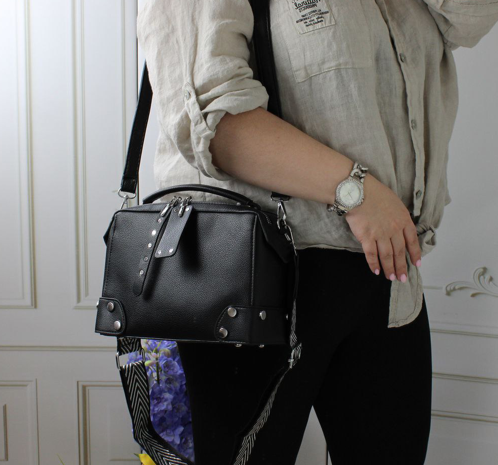 Шкіряна модна сумка чорна середнього розміру через плече, фото 1