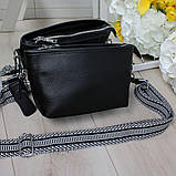 Натуральна жіноча шкіряна чорна сумка клатч через плече маленька на широкому ремені вечірня, фото 4