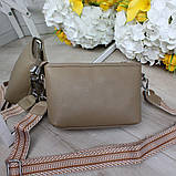 Натуральна шкіряна жіноча сумка бежева клатч через плече маленька на широкому ремені вечірня, фото 5