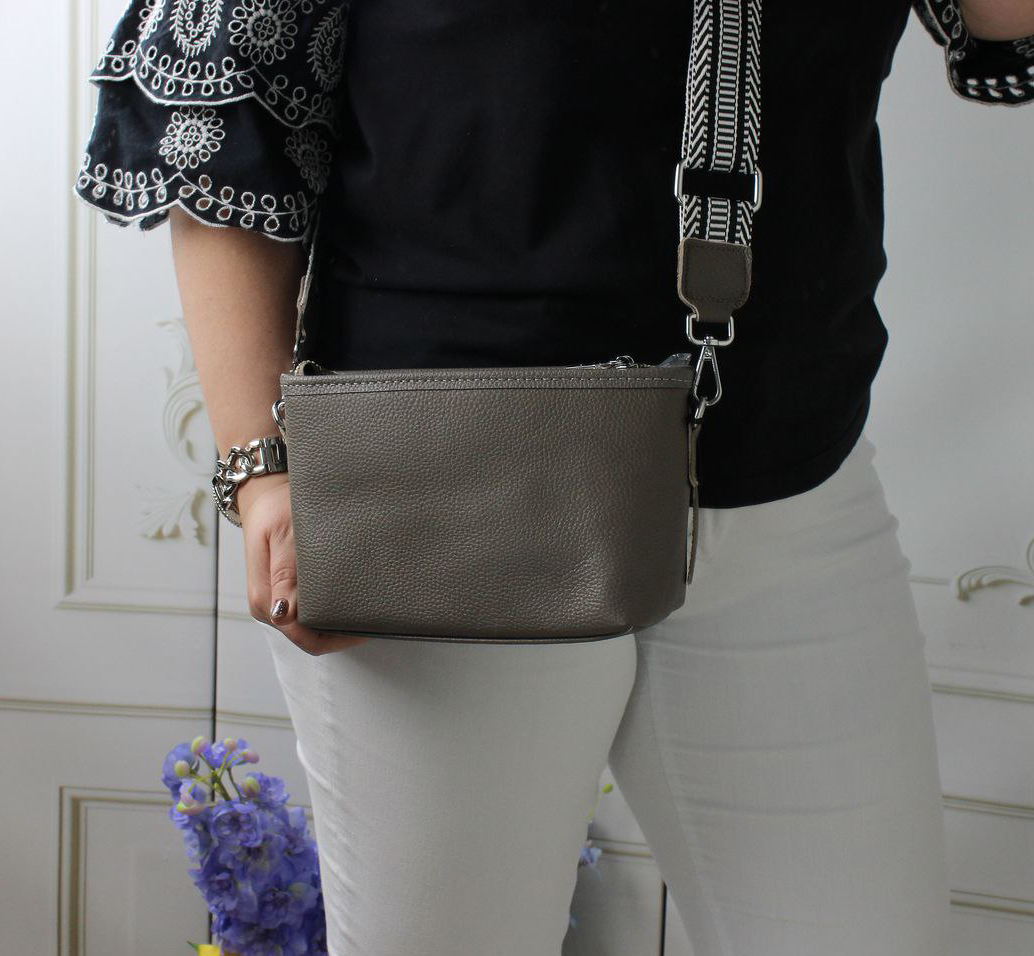 Натуральна шкіряна сумка жіноча клатч через плече маленька на широкому ремені вечірня, фото 1