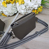 Натуральна шкіряна сумка жіноча клатч через плече маленька на широкому ремені вечірня, фото 3