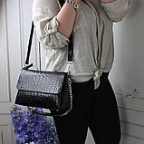 Натуральна шкіряна жіноча чорна сумка клатч через плече маленька модна вечірня на ланцюжку класична, фото 2