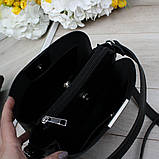 Шкіряна жіноча чорна сумка через плече квадратна середнього розміру, фото 2