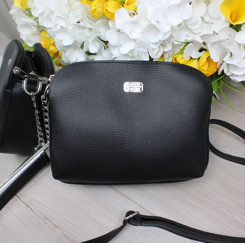 Шкіряна жіноча чорна сумка через плече квадратна середнього розміру модна вечірня, фото 1