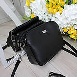 Шкіряна жіноча чорна сумка через плече квадратна середнього розміру модна вечірня, фото 3