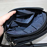 Шкіряна жіноча чорна сумка через плече квадратна середнього розміру модна вечірня, фото 6