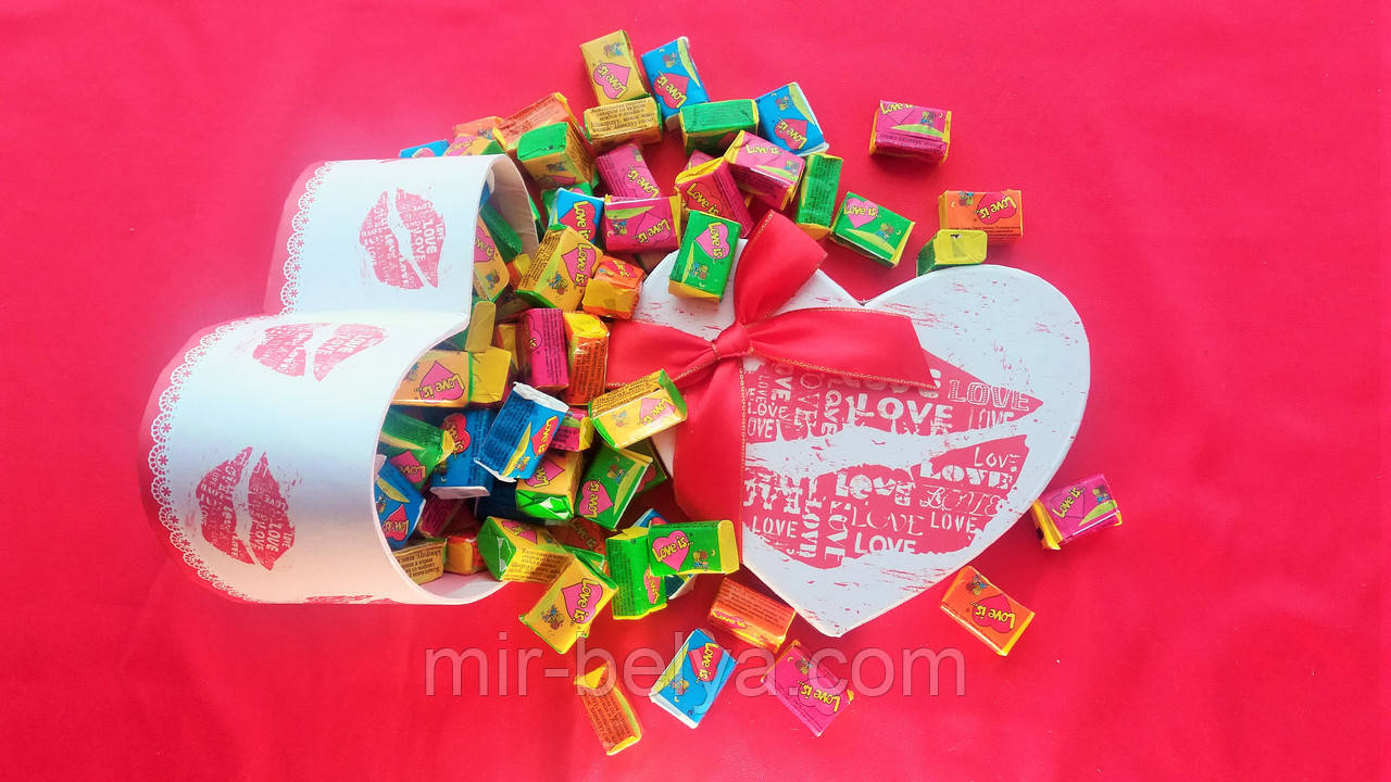 Жуйки Love is 5 смаків мікс жувальна гумка лові іс подарунковий набір 100 штук, фото 1