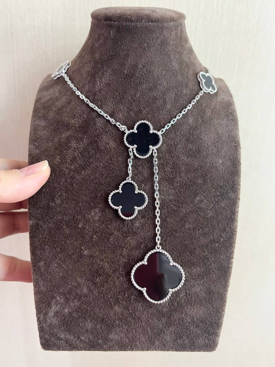 Ван Кліф підвіска в білому золоті, фото 1