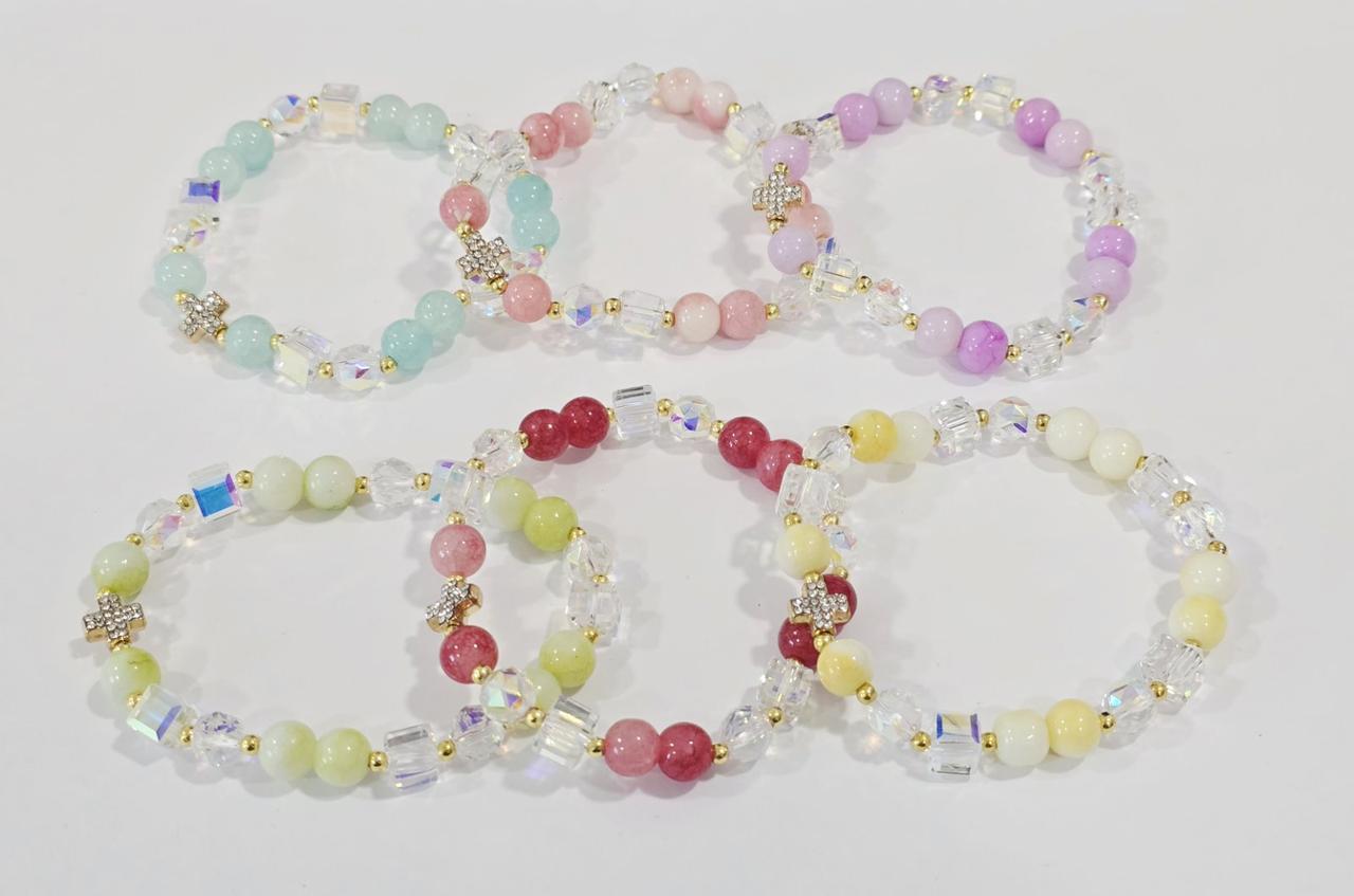 Жіночі красиві браслети на руку з хрестиком