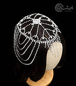 Розкішна прикраса на голову "Лорен" шапочка зі страз у стилі гетсбі — срібляста Aushal Jewellery