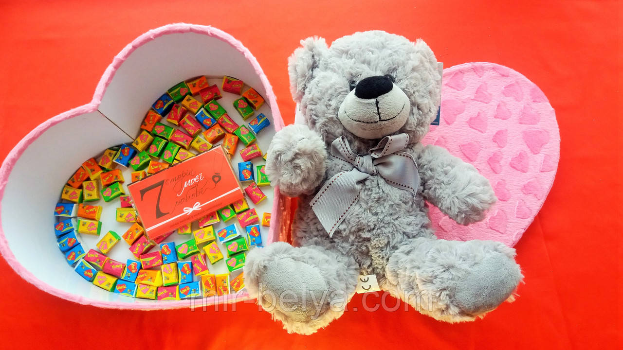 Подарунковий набір Жуйки Love is плюшевий ведмедик шоколад