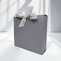 Коробка подарункова зі стрічкою (170х170х60мм.) сіра
