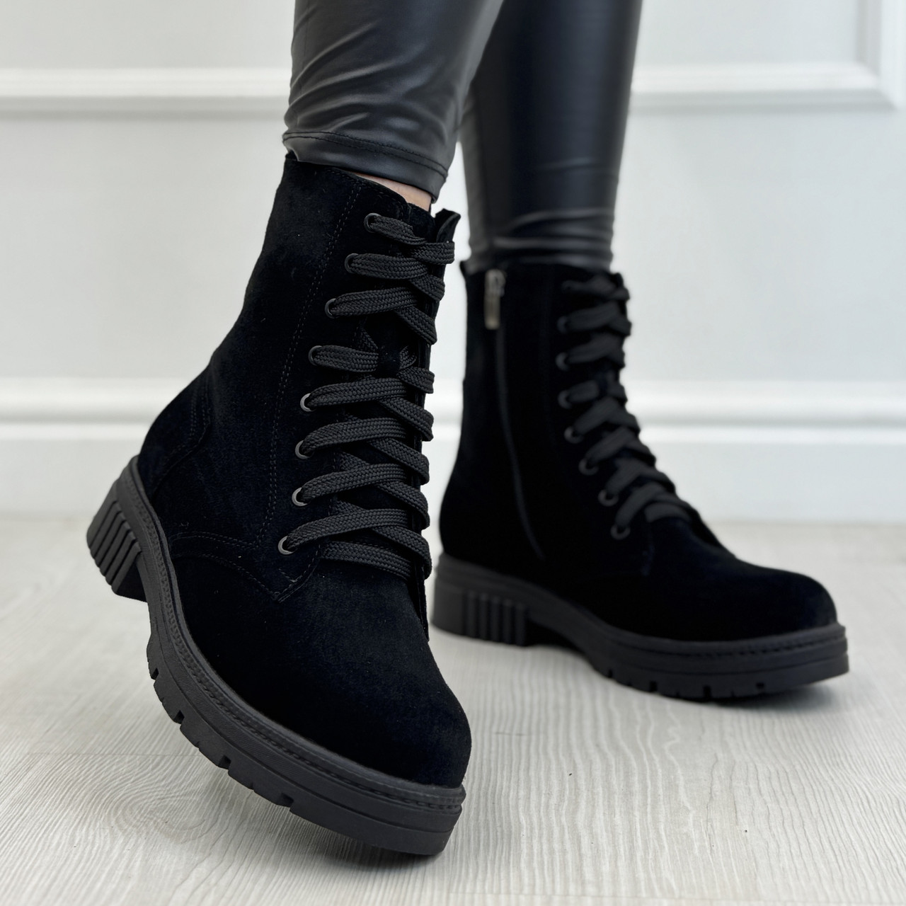 Черевики жіночі замшеві демісезонні, колір чорний. Розміри 36-41, фото 1