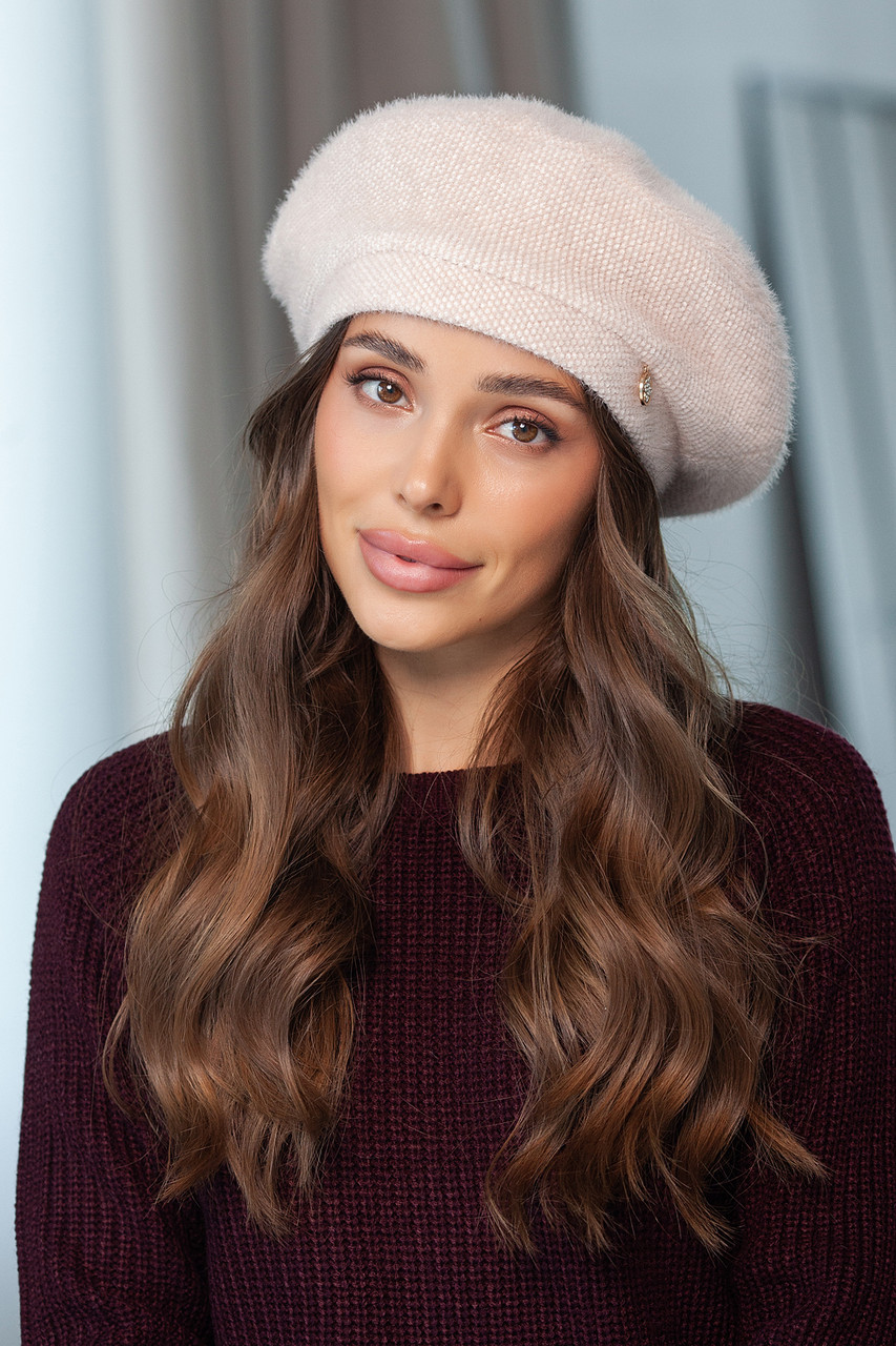 Жіночий берет на ніжці, колір бежевий