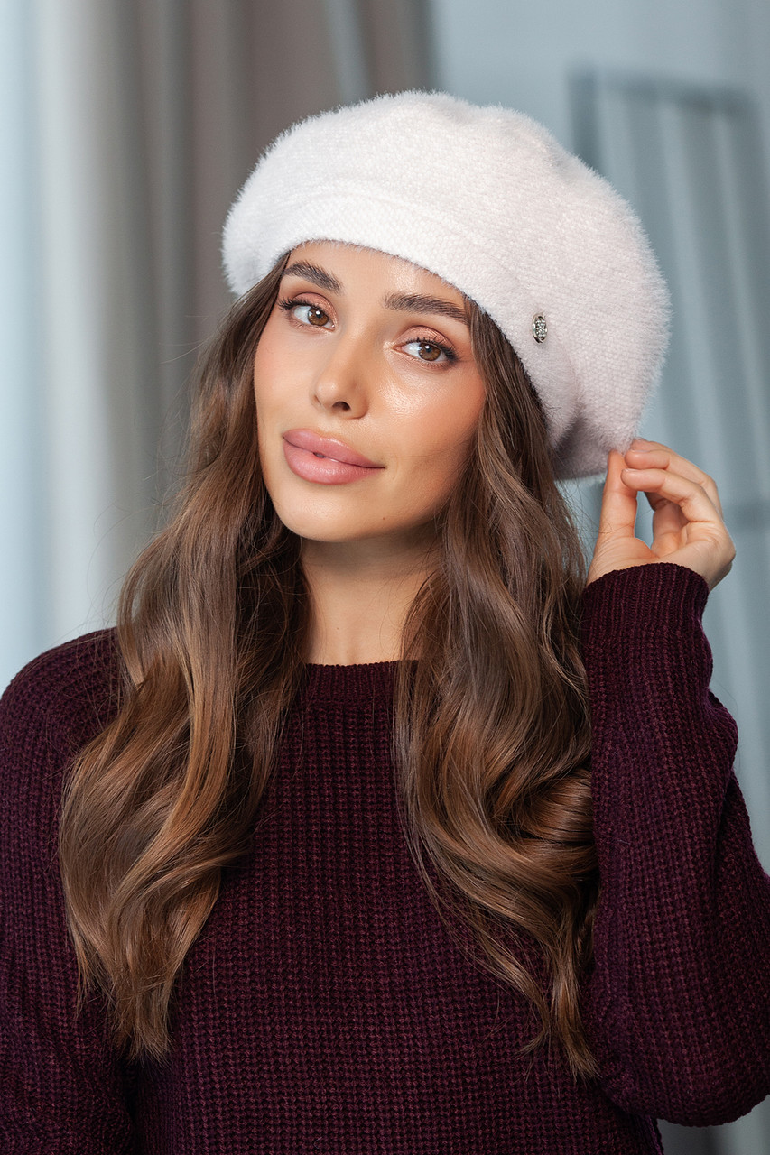 Жіночий берет на ніжці, колір рожевий