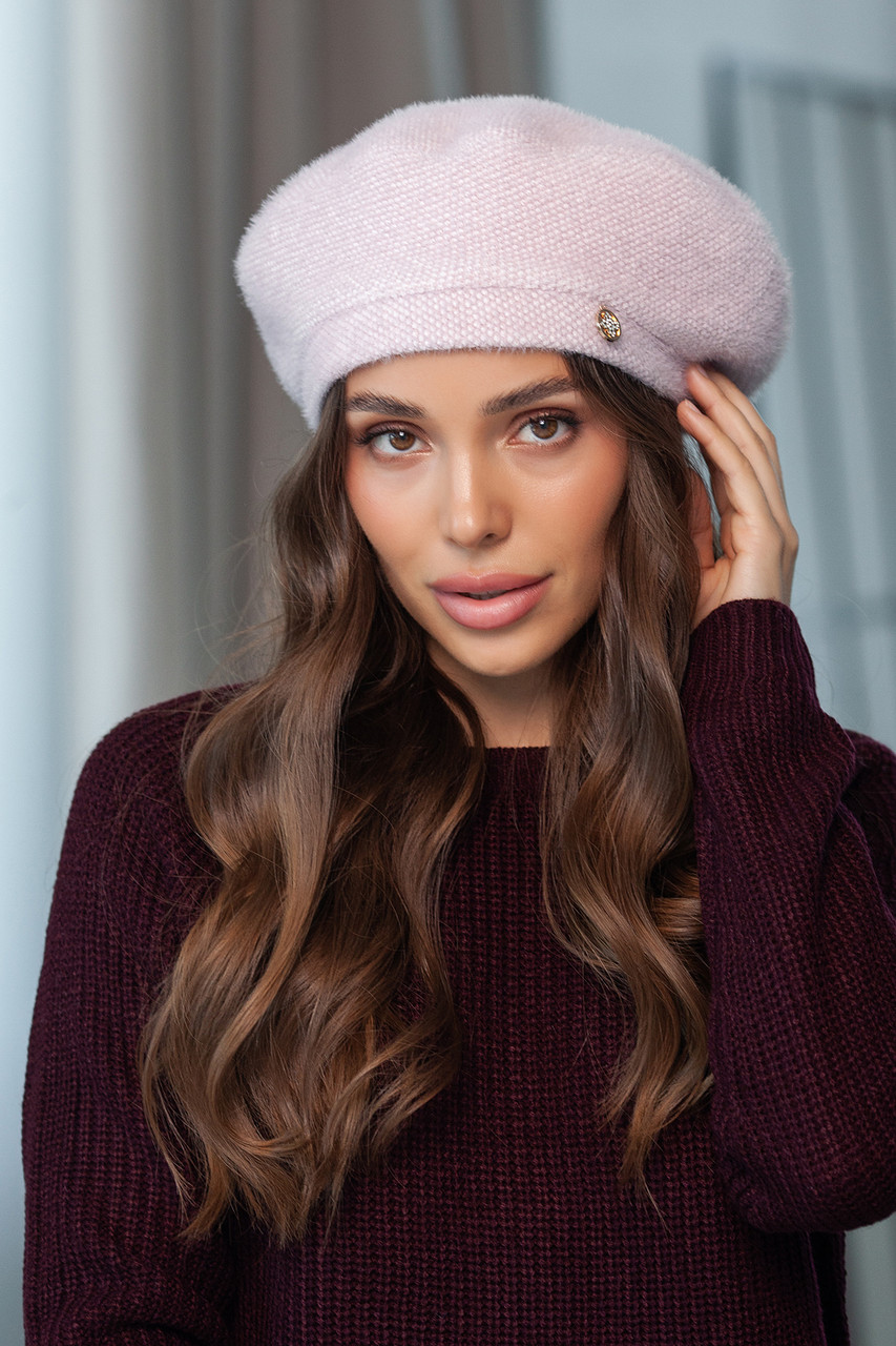 Жіночий берет на ніжці, колір пудра
