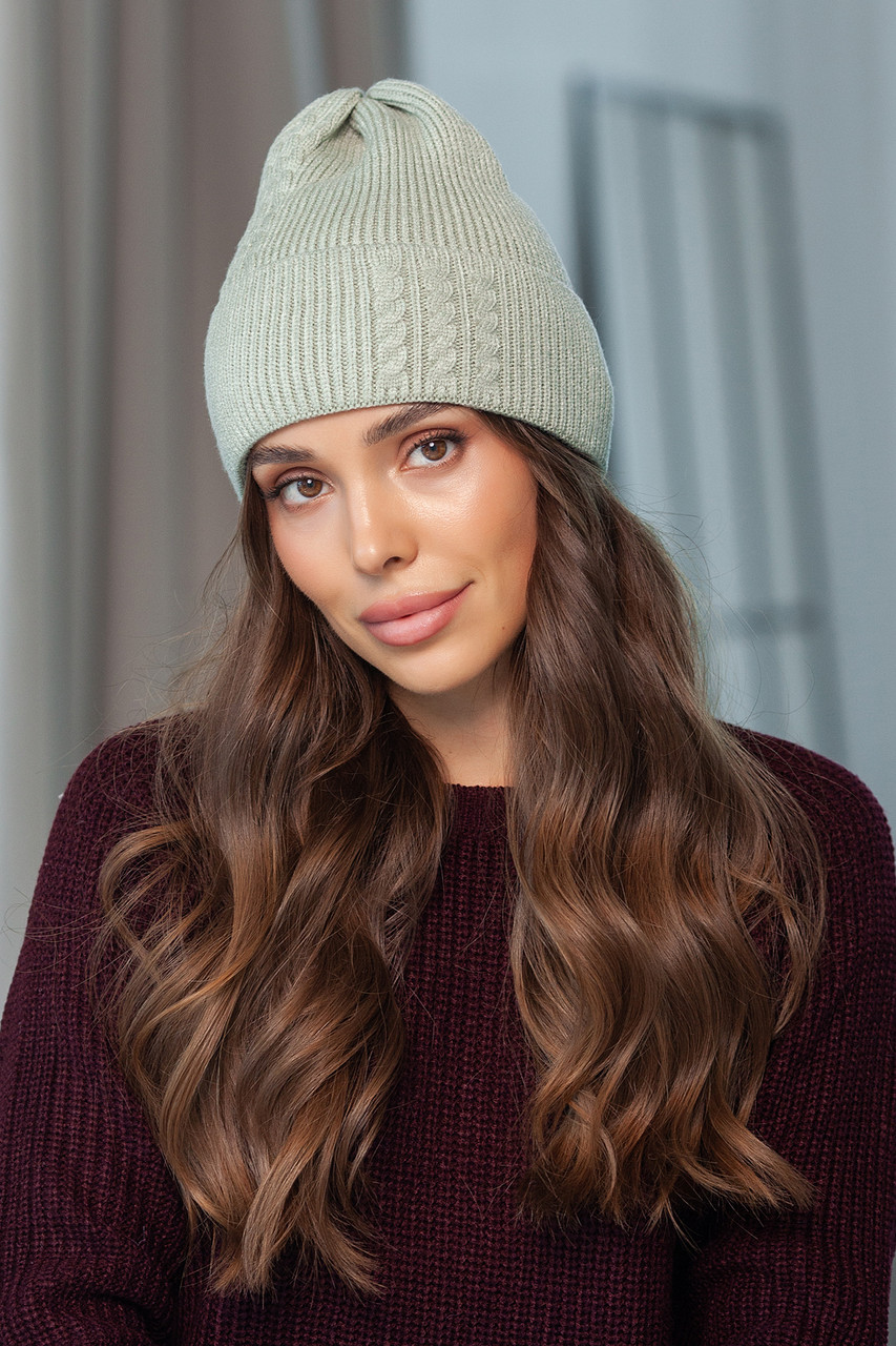 В'язана шапка "Косичка", колір фісташковий