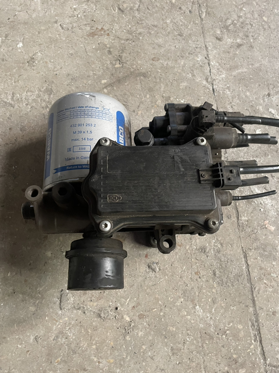 DAF XF 106 E6 ДАФ ХФ106 Е6 кран вологовіддільник/сушарка повітря 19024068,1973210,1973212,1973216, фото 1