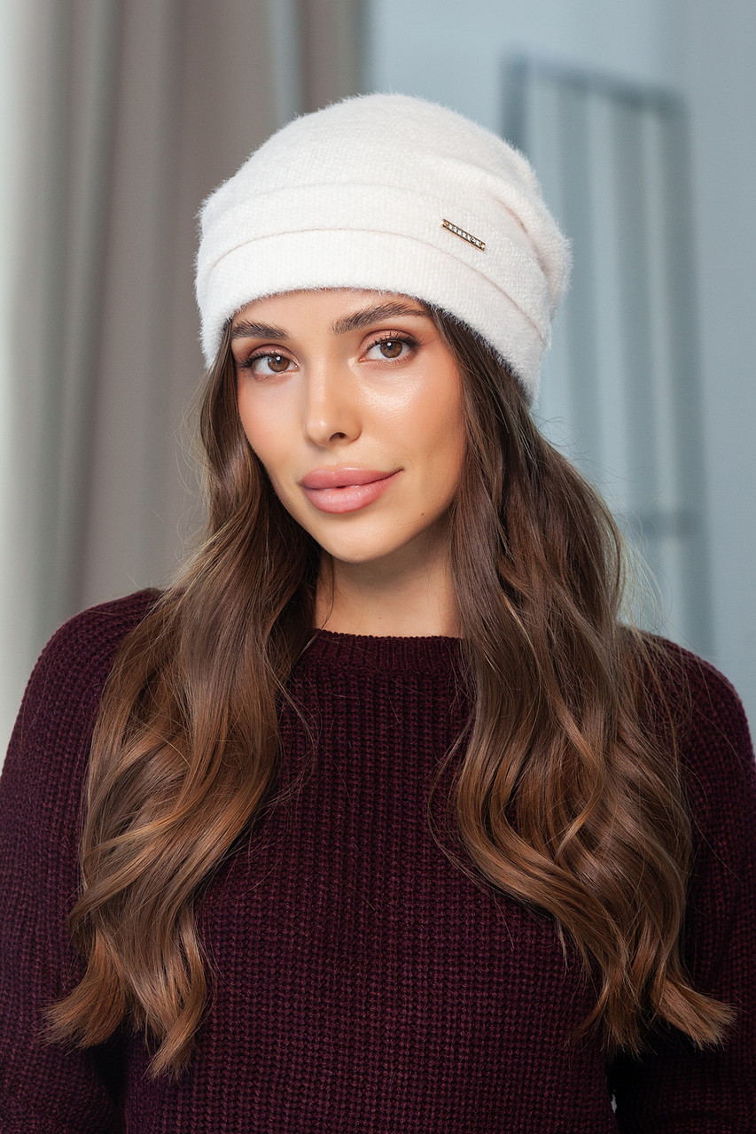 Шапка з екохутра "Даяна", колір білий