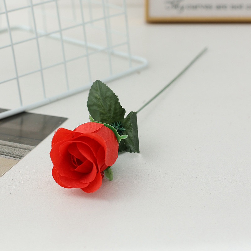 Штучна гілка Троянди 34 см, декоративна гілка для декору 1 шт (червоний), фото 1