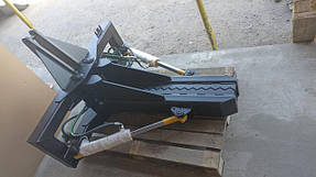 Вересень 2025 р. Вінницька обл. Барський р-н Викорчовувач «Крокодил» на навіску Т-150 з додатковим рядом зубів