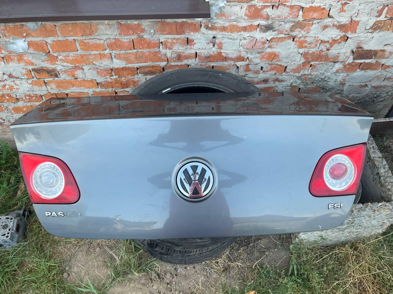 Кришка багажника Volkswagen Passat B6 седан 3C5827025H, фото 1