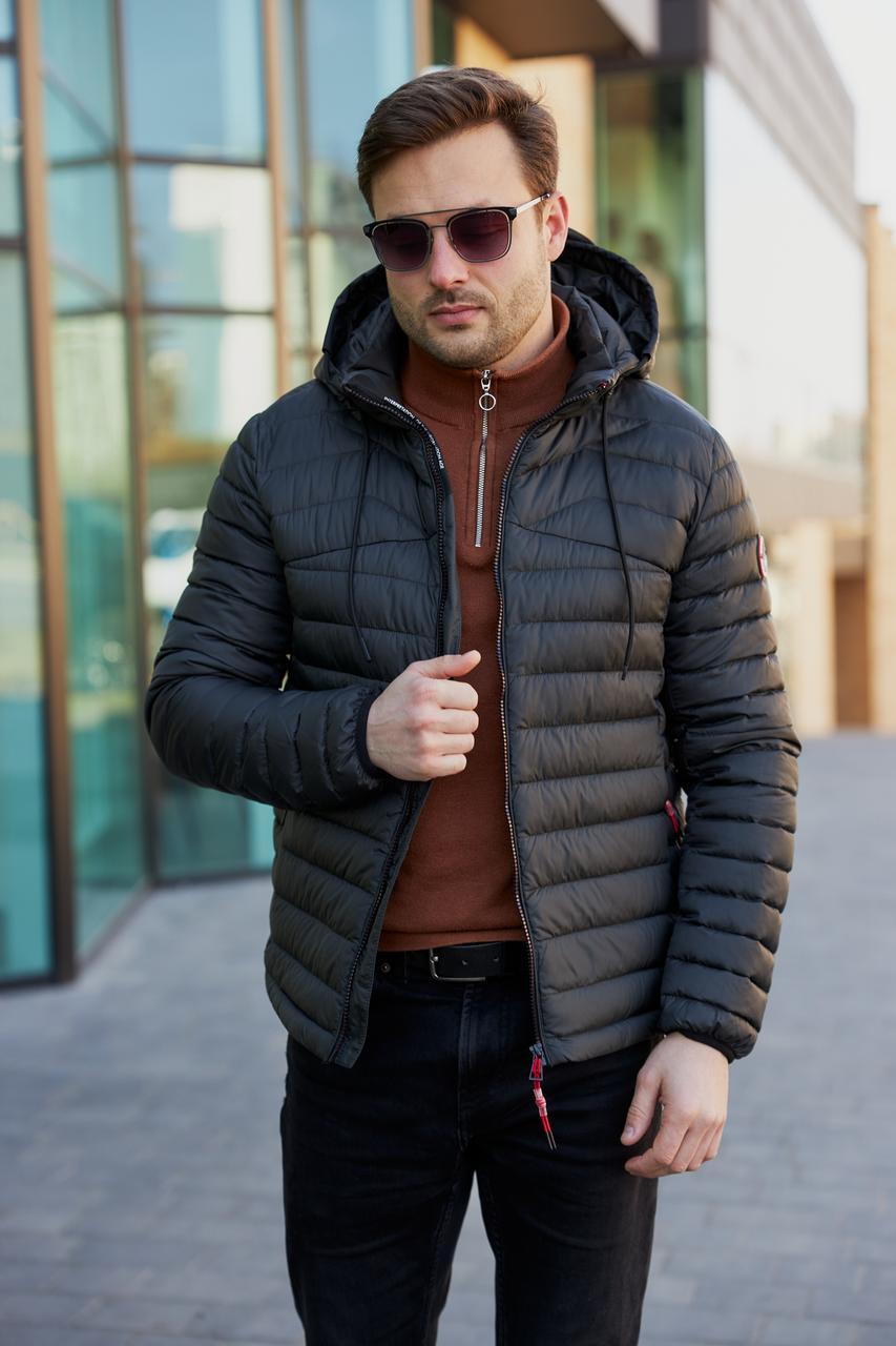 6832985790_w640_h640_683298579