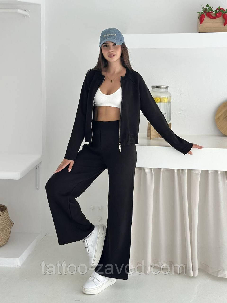 Трикотажний костюм жіночий кофта на блискавці та штани прямого крою 42-46, фото 1