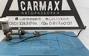 Головний циліндр зчеплення з бачком Mitsubishi Pajero Sport 1.5 td 4D56 1997-2008 MR267829