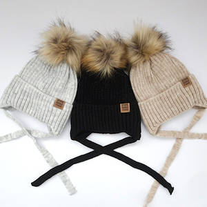 Зимова шапка для хлопчика 50 52 з флісом в’язана тепла з помпоном шапочка Awesome на зав’язках 3 4 5 років