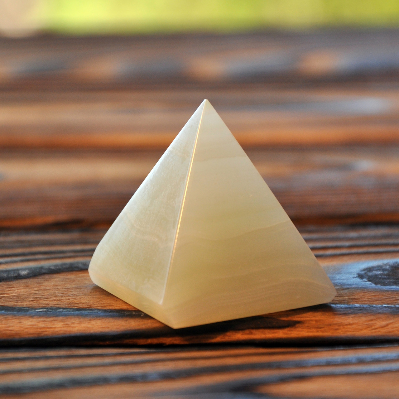 Статуетка піраміда з натурального каменю онікс, 4 х 3.5 см, фото 1