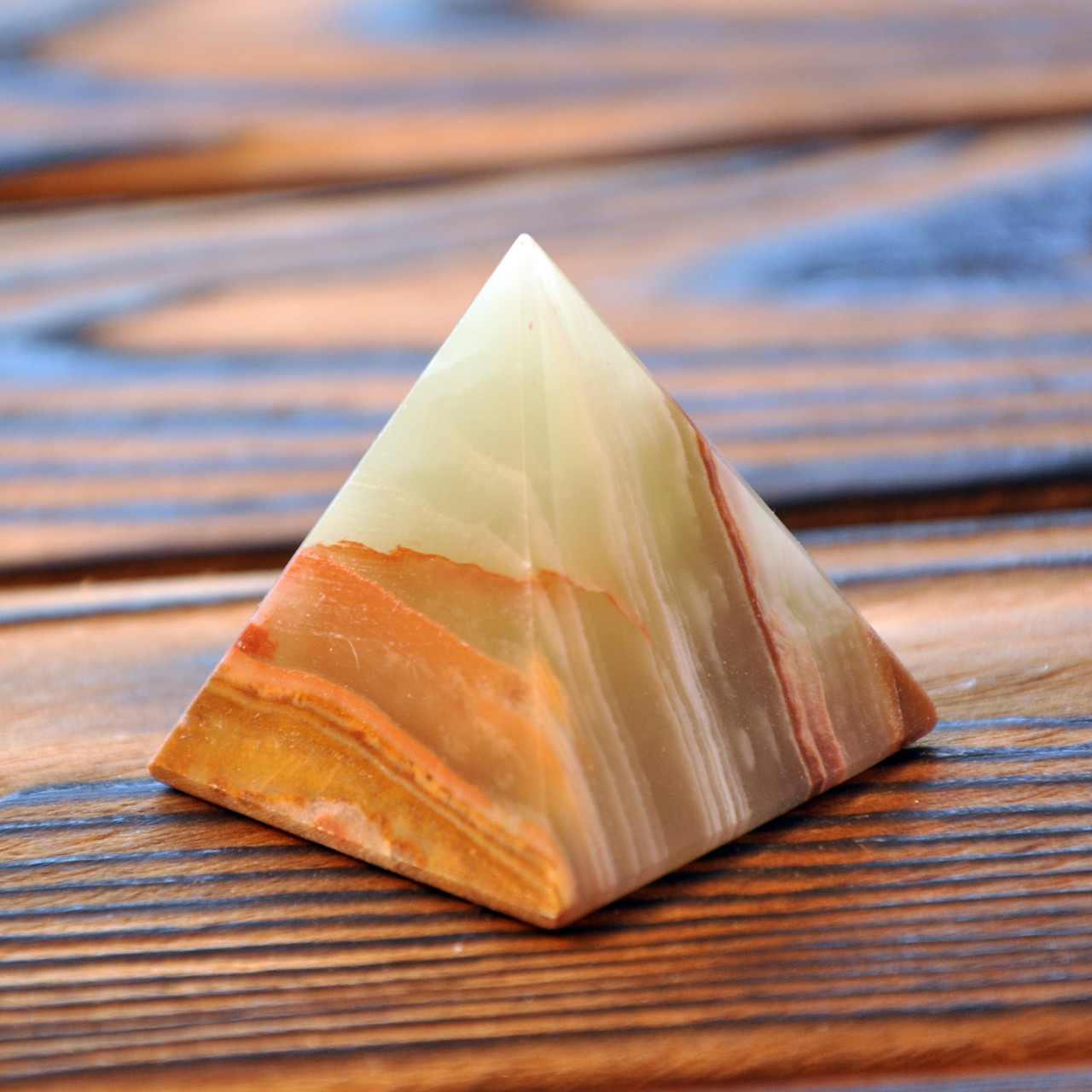 Статуетка піраміда з натурального каменю онікс, 4 х 3.5 см, фото 1