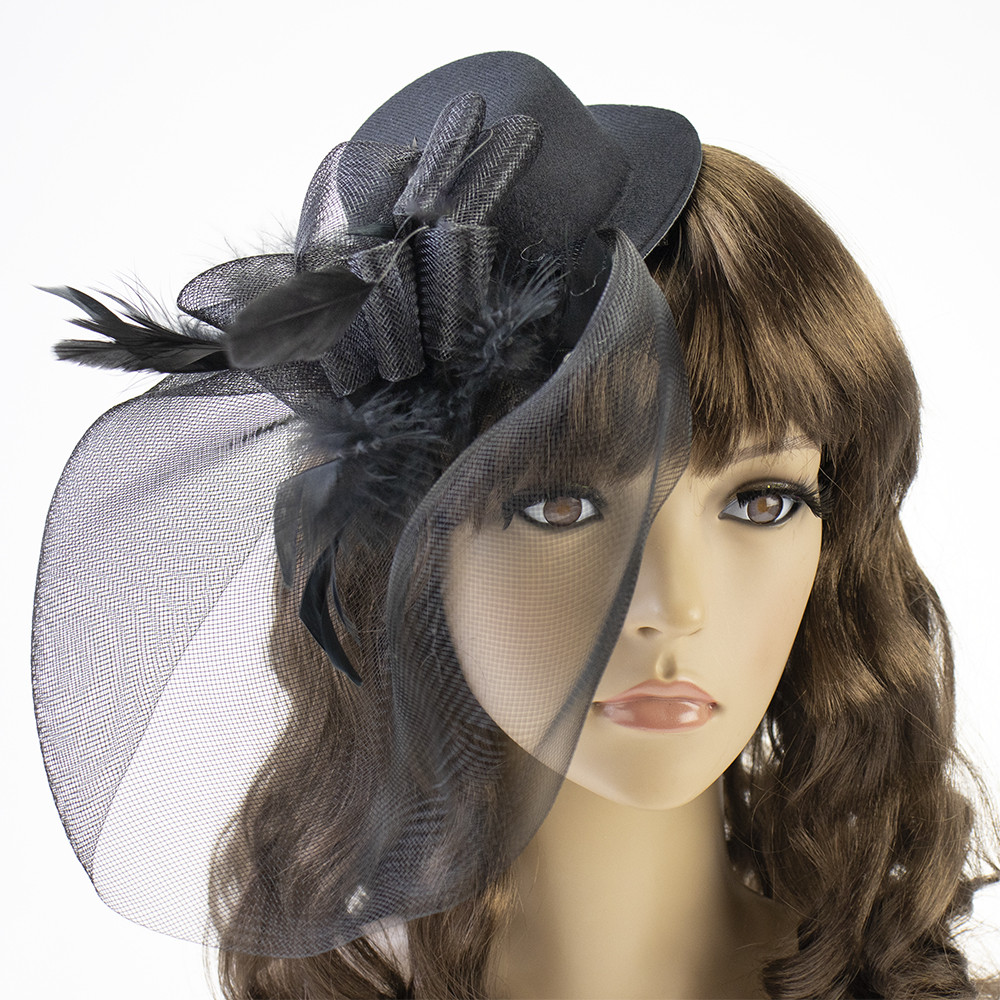 Капелюшок Гламур з бутоньєркою та вуаллю (чорний), фото 1