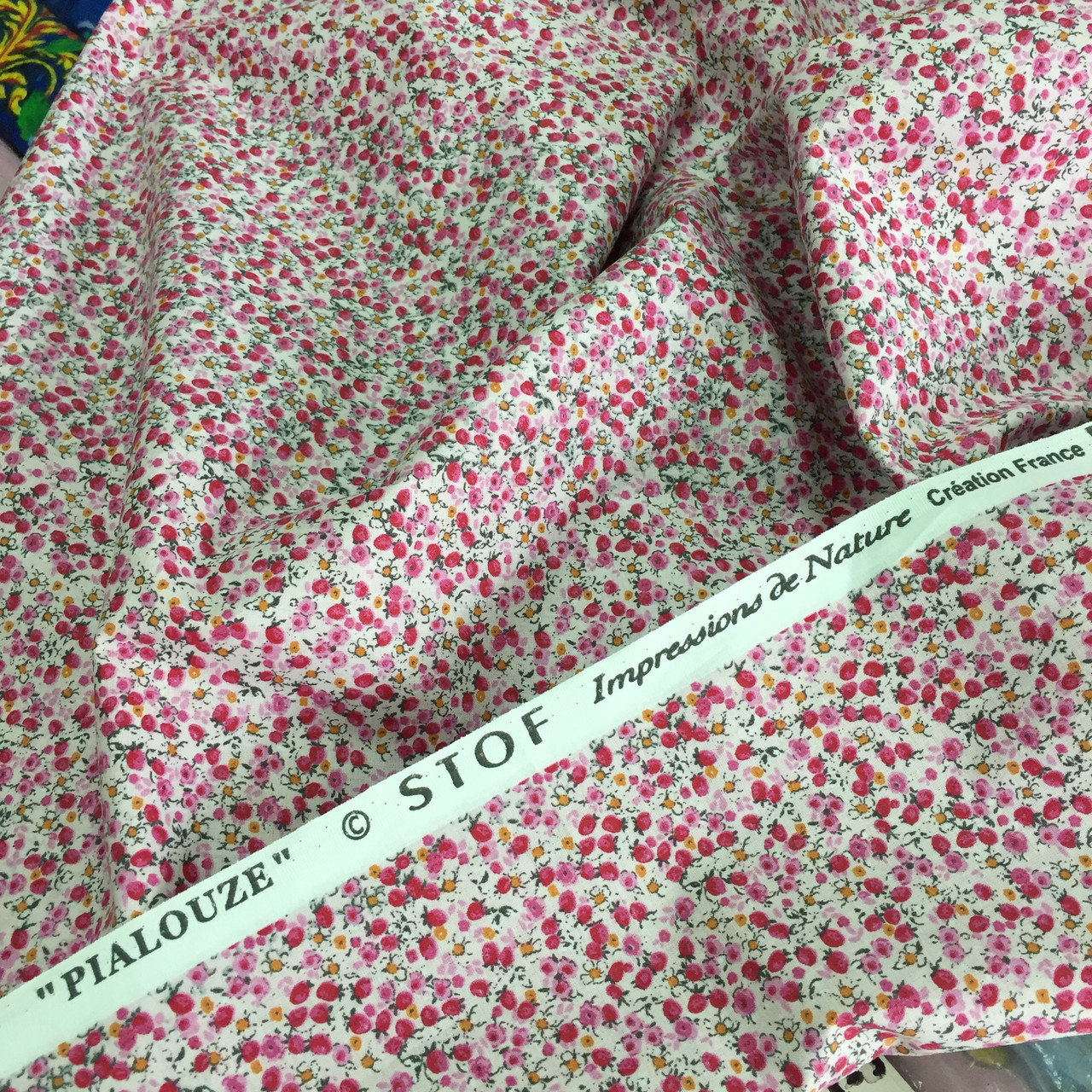 Ткань с мелкими малиновыми и розовыми цветочками - фото 4 - id-p479912528