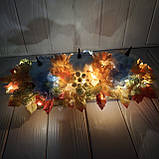 Осіння композиція з білими гарбузом, квітами, білим хмелем і ягодами., фото 6