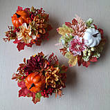 Осіння композиція з жовтогарячого гарбуза, гергінами та ягодами., фото 2