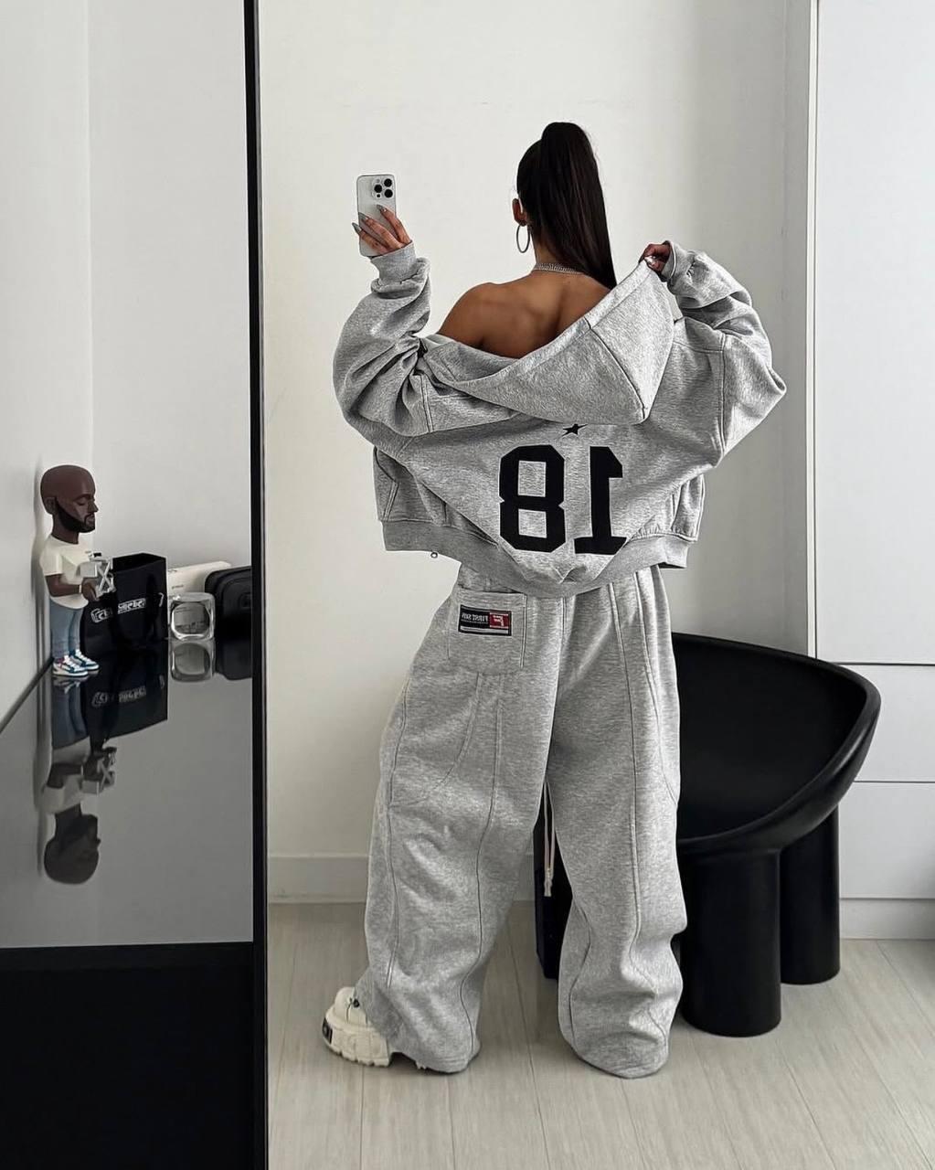 Сірий жіночий теплий об'ємний спортивний костюм із тринитки на флісі: Худі на блискавці та Штани на гумці, фото 1