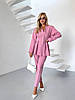 Рожевий жіночий стильний класичний костюм брюки: звужені Штани і приталений Піджак з підплічниками, фото 2
