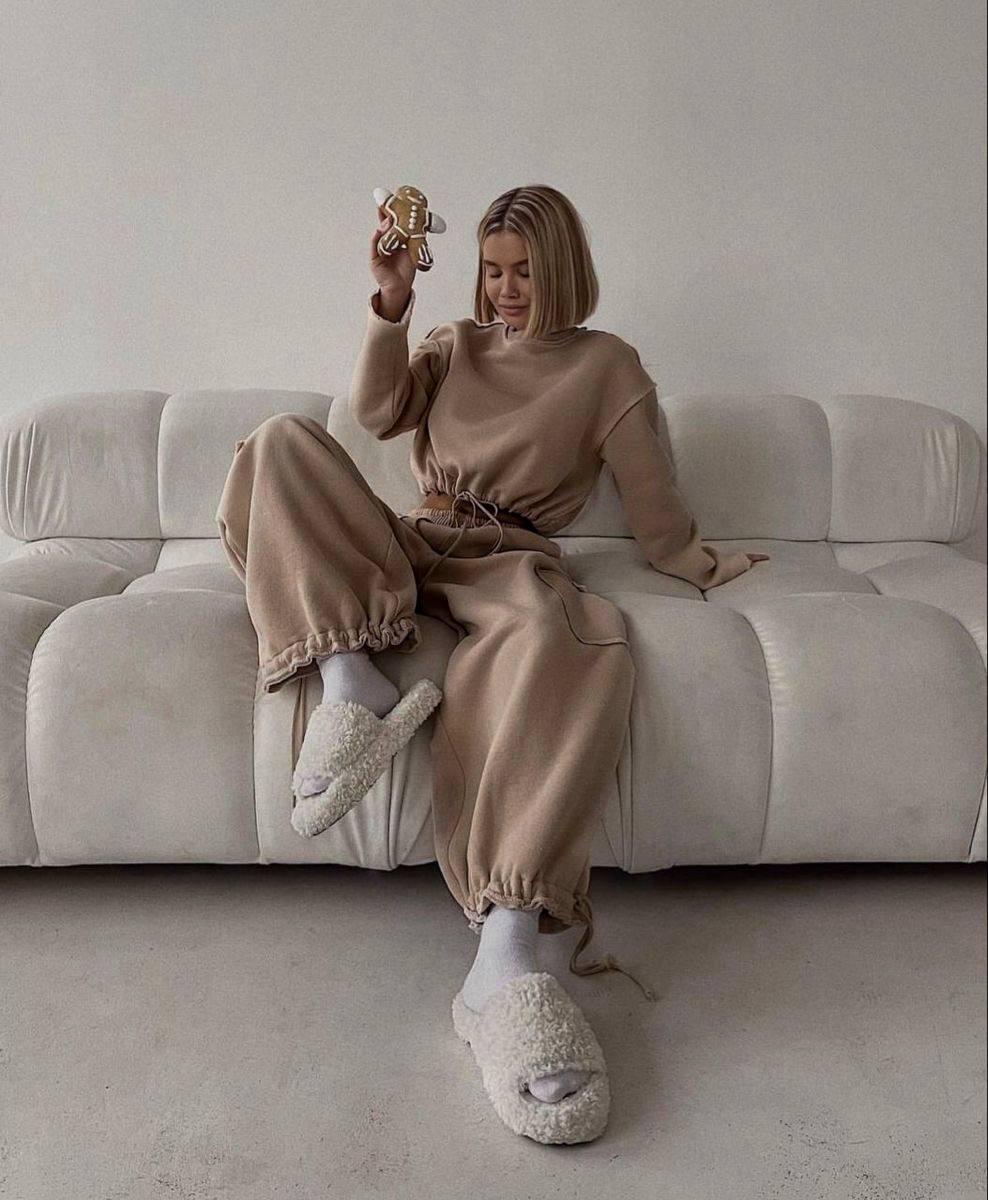 Бежевий стильний жіночий повсякденний костюм-двійка тринитка петля: Штани палаццо і Худі оверсайз, фото 1