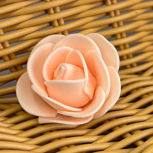 Троянда латексна (фоаміран), бутон 3 см - персиковий