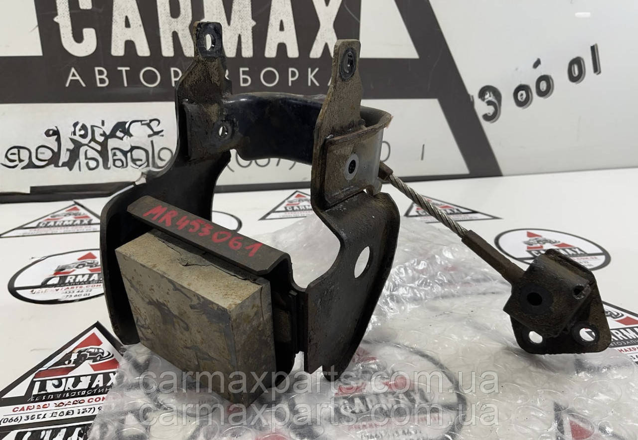 Кронштейн (балансир) роздавки Mitsubishi Pajero Wagon 3/4 2000-2010 MR453061, фото 1