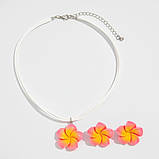 Набір Чокер підвіска на шнурку Квітка та сережки — символ весни та оновлення рожевий колір, фото 3