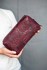 Велика шкіряна косметичка жіноча Бордова з тисненням Соняхи