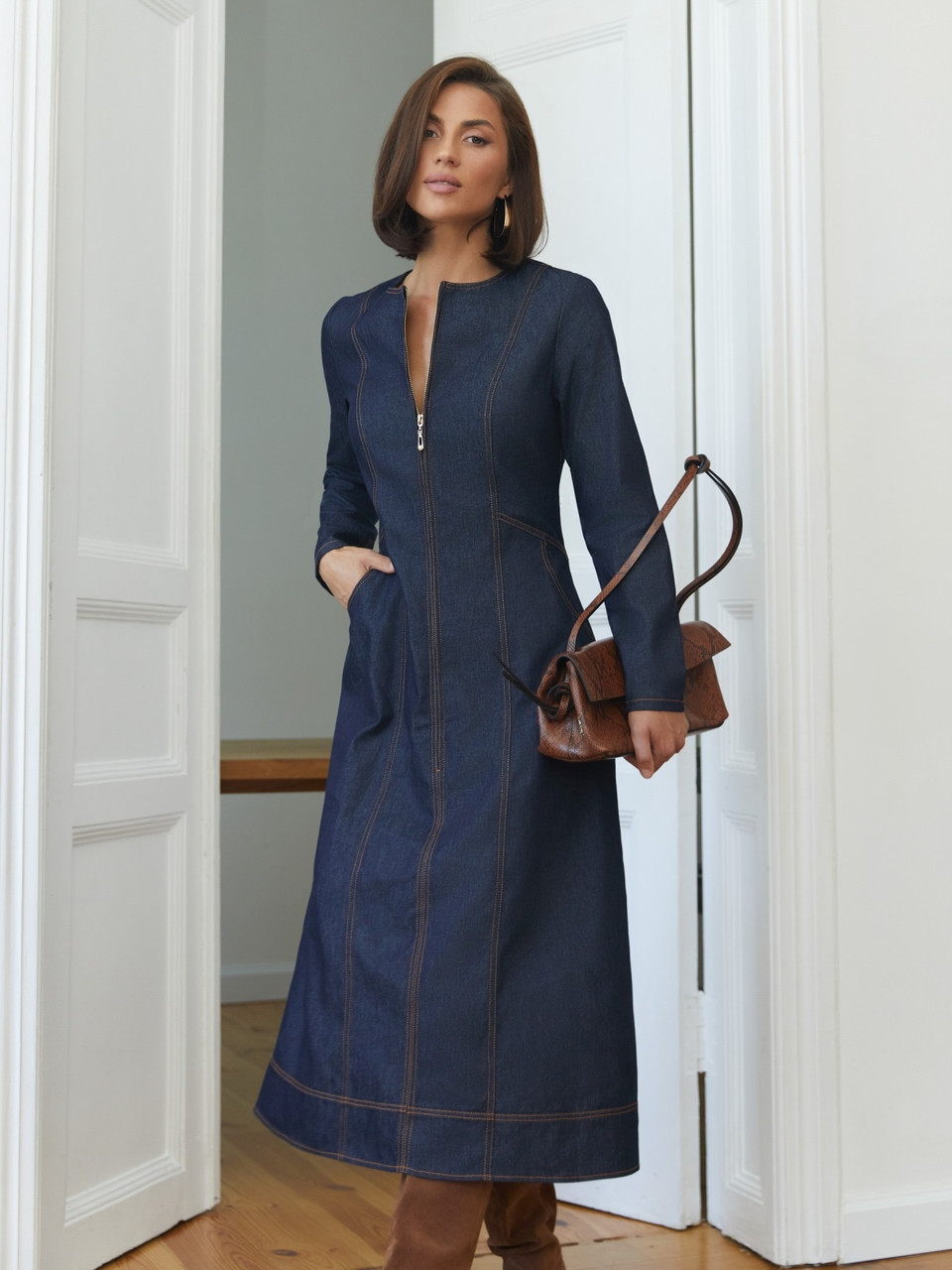 Джинсова сукня а силуету довжини міді з довгим рукавом з кишенями синя, фото 1