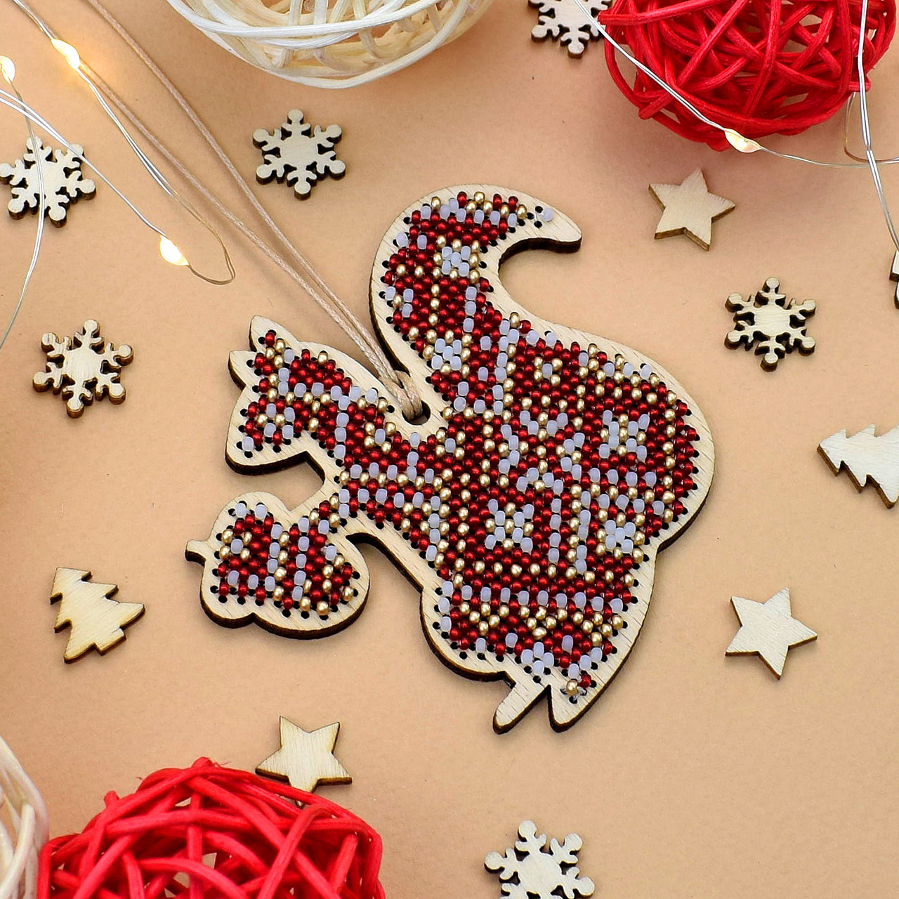 Набір для вишивки новорічної іграшки на дерев`яній основі НД-005 "Господарка лісу", фото 1