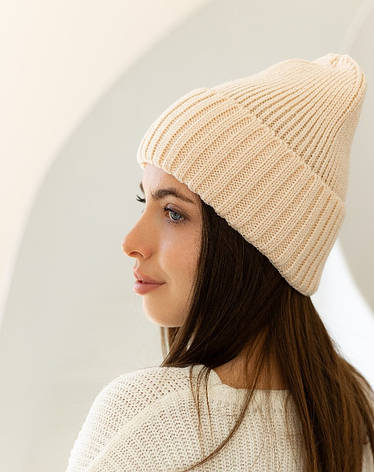 Жіноча в’язана шапка біні класік 20% вовна з відворотом Світло Бежевий, фото 1