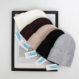 Шапки та берети жіночі