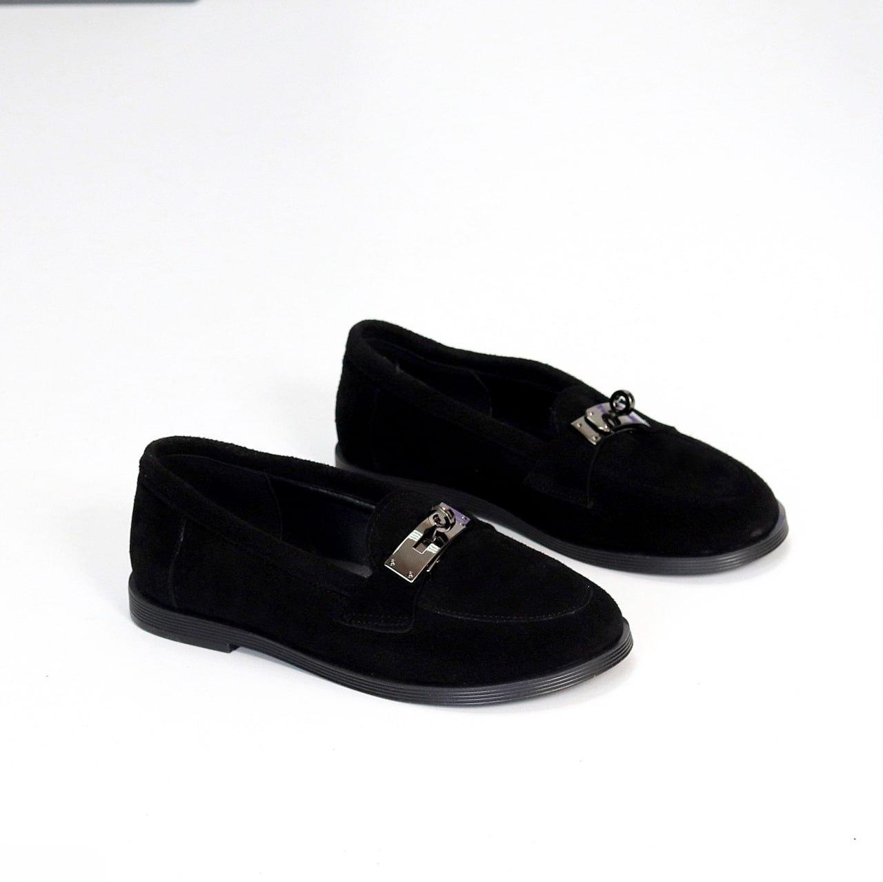 Жіночі замшеві лофери класичні туфлі з пряжкою чорні натуральна замша