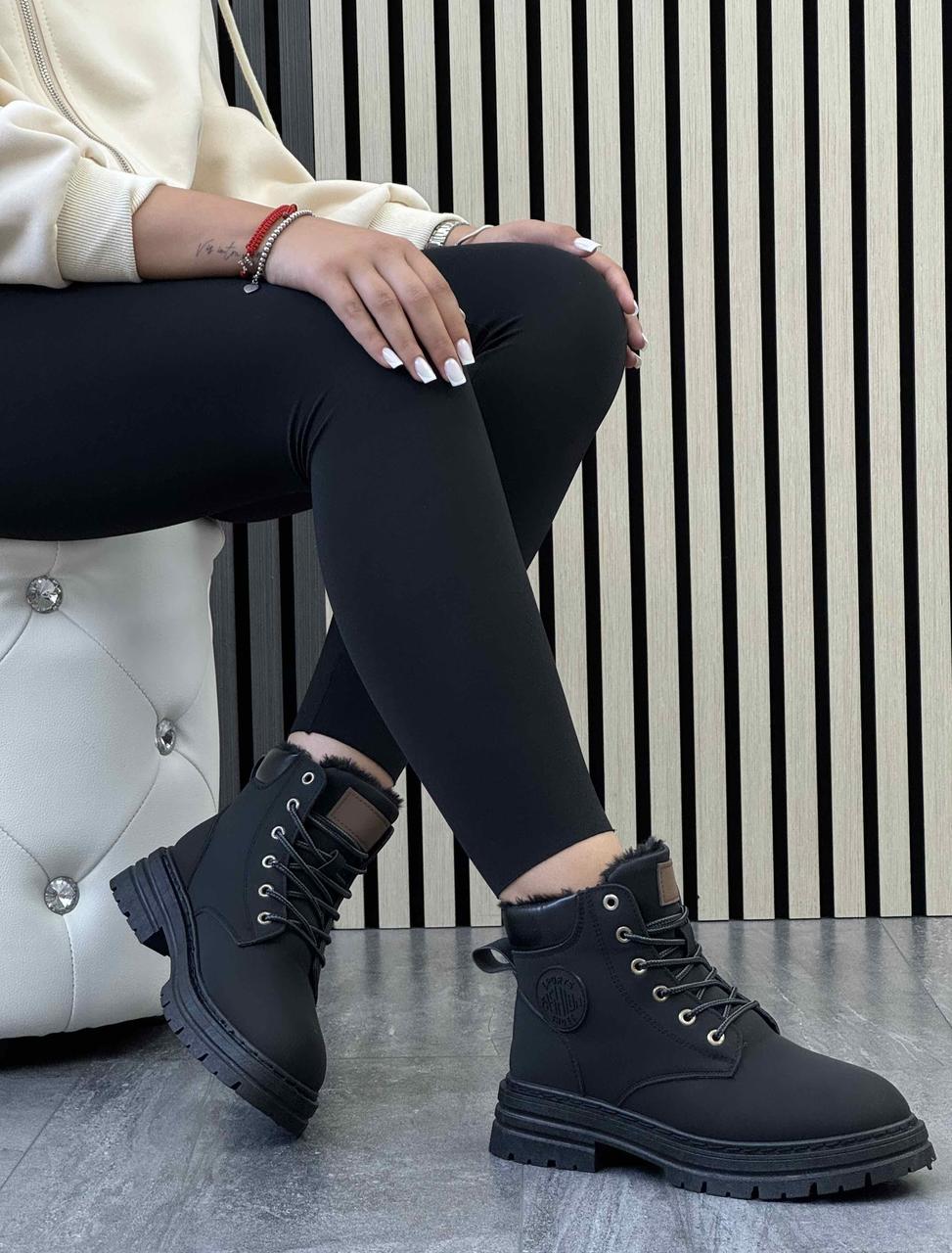 Черевики жіночі зимові 8 пар у ящику чорного кольору 36-41, фото 1