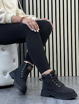 Черевики жіночі зимові 8 пар у ящику чорного кольору 36-41